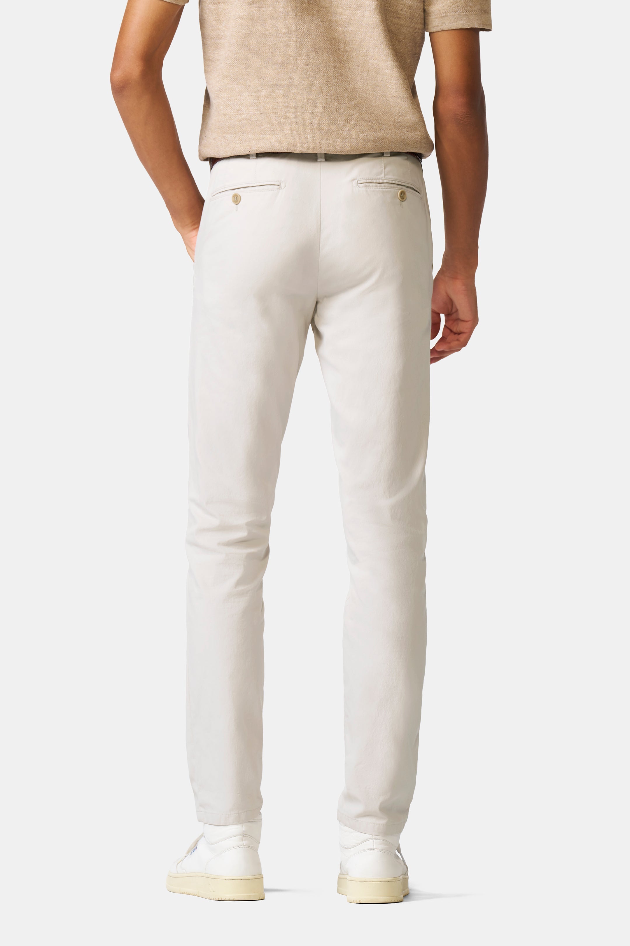 Bonn 1-8123 ACTIVE ∙ MICROFANCY