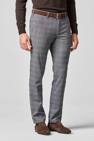 Bonn 2-8579 PRINCE OF WALES