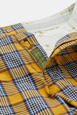 B-St. Andrews 1-8072 PRINCE OF WALES • GOLF SHORTS