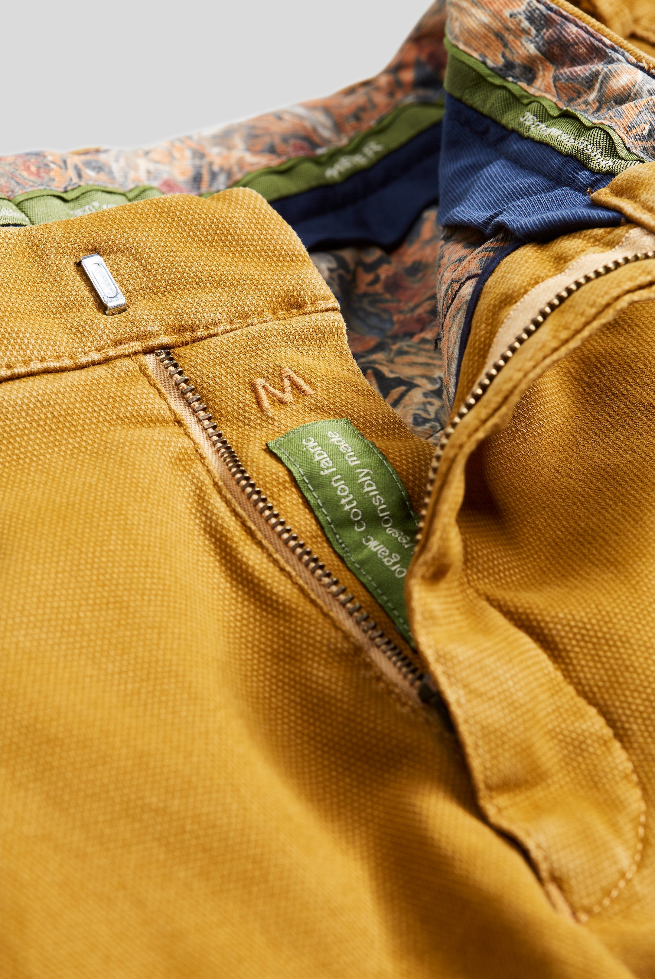 Dublin 2-5582 MICRO STRUCTURE ∙ SWING POCKET